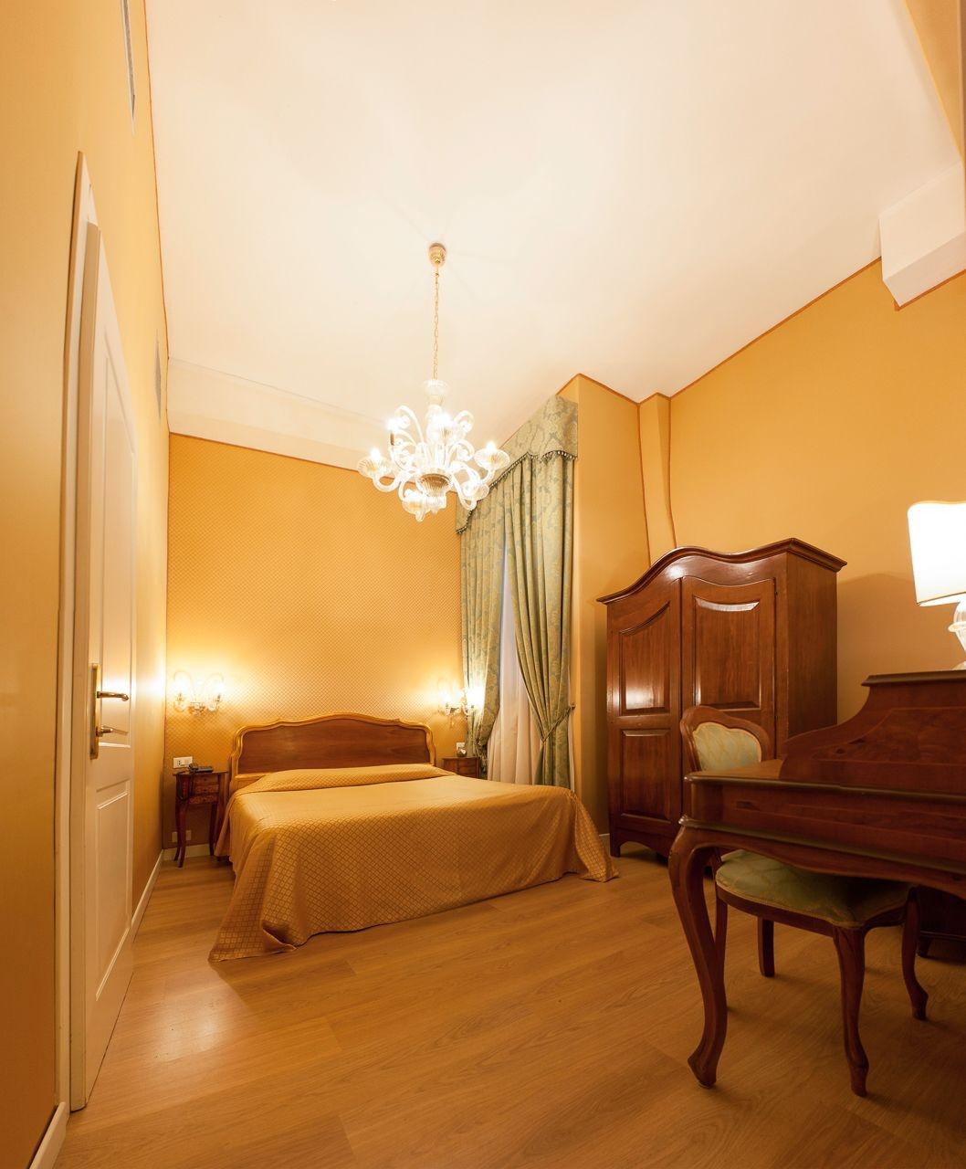Canal Hotel Venezia